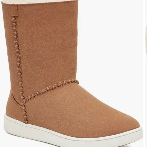 NIB UGG WOMEN'S MIKA SUEDE
SHEARLING LINED SNEAKER SLIPPER
BOOTIES CHESTNUT - Picture 2 of 4